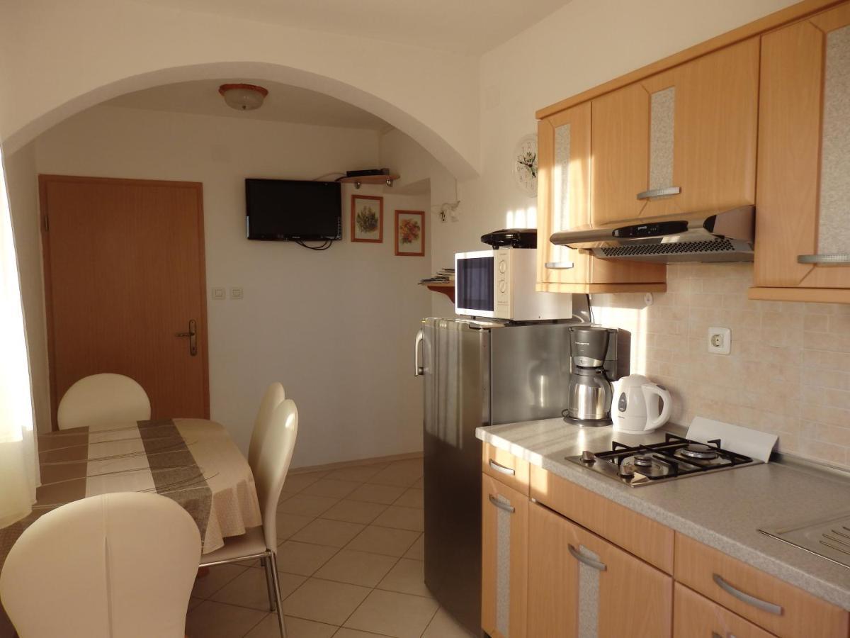 Apartments With A Parking Space Rabac, Labin - 13151 Exteriör bild